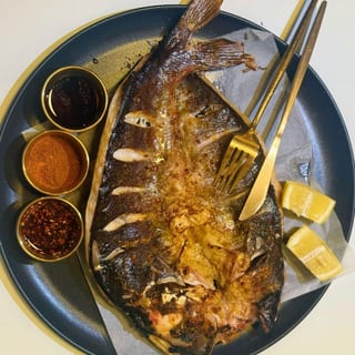 Silk Road Garlic-Roasted Whole Fish 丝路蒜香金皮烤整鱼（含鱼骨）