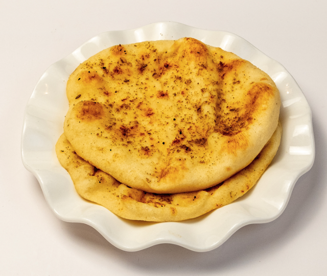 Grilled Garlic Naan Bread 蒜香烤馕饼.