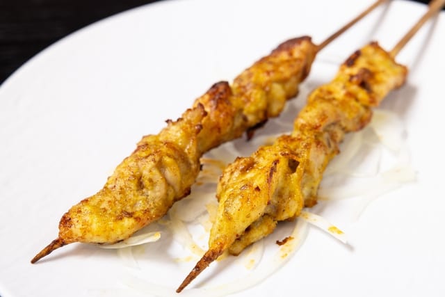 Chicken Kebab (2 Skewers) 烤鸡肉串.