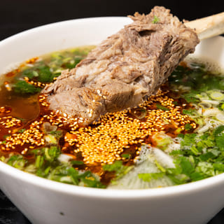 Signature Braised Beef Rib Noodles Soup 西域牛肋排面